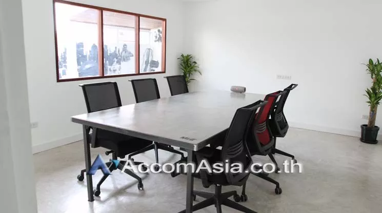  2  Office Space For Rent in Sukhumvit ,Bangkok BTS Thong Lo AA17755